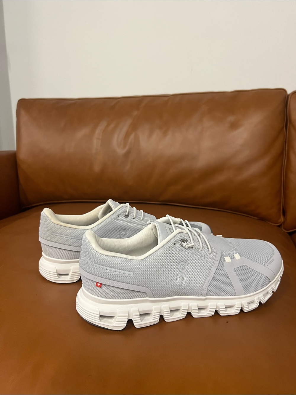 On Running CLOUD 6 GLACIER WHITE MEN’S SNEAKERS